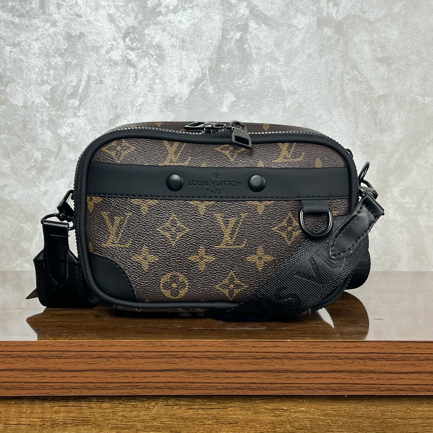 LV Crossbody Sacoche – Monogram Bleu Nuit