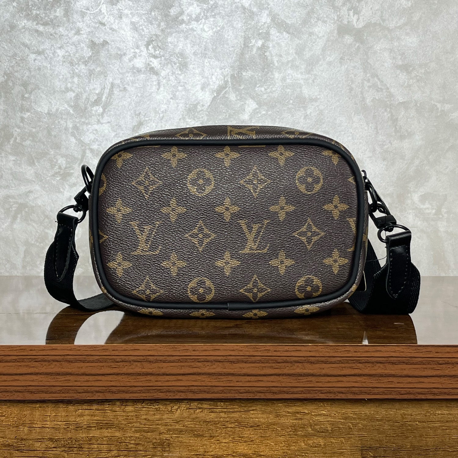 LV Crossbody Sacoche – Monogram Bleu Nuit