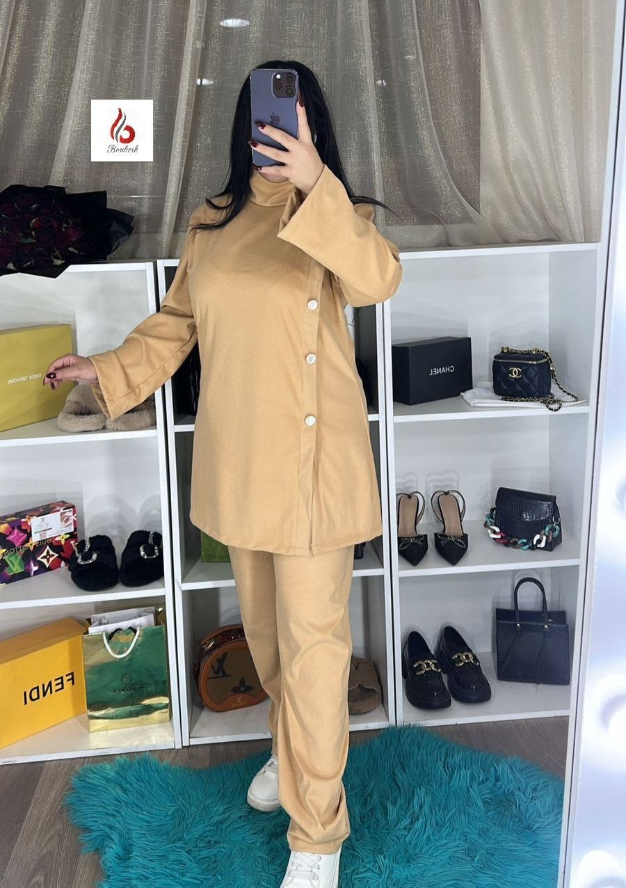 طقم أونصومبل شتوي أنيق بالصدف